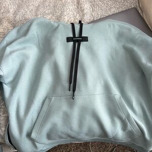 On cloud soft sweatshirt